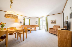 4402 Geraeumige, zweckmaessig eingerichtete Maisonette-Wohnung mit mit Blick auf die Villa Engiadina